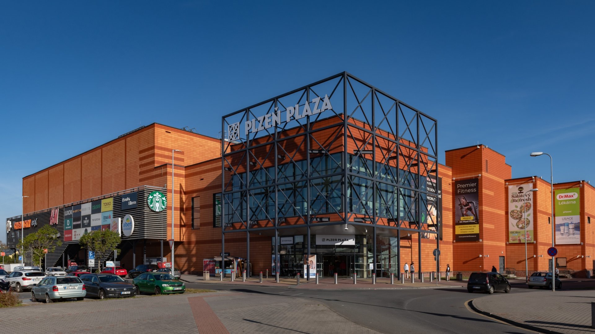 main_photo_plzen_plaza.jpg